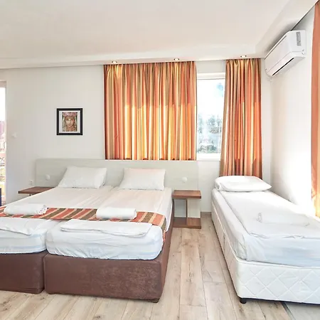 Relax Larrisa Apartman *