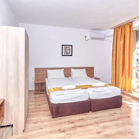 Relax Larrisa Apartman