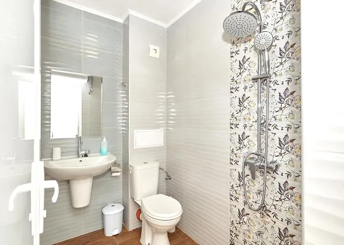 Relax Larrisa * Πριμόρσκο