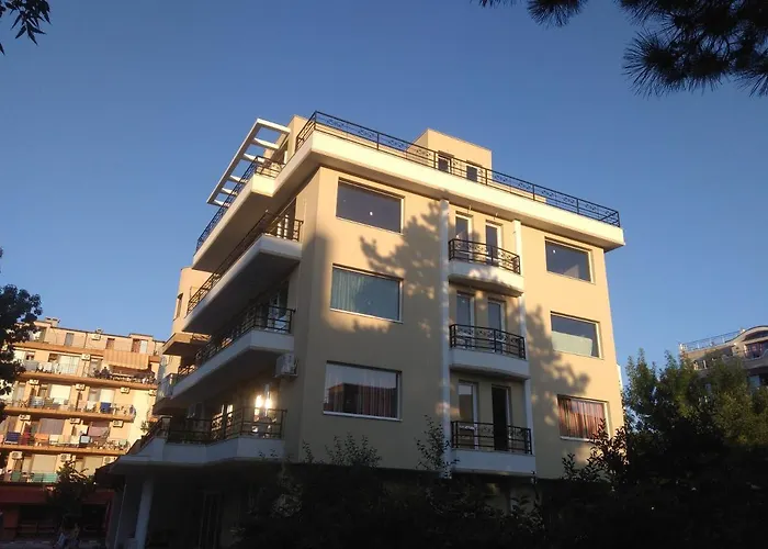 Relax Larrisa Πριμόρσκο